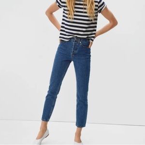 Everlane The 90s Cheeky Jean